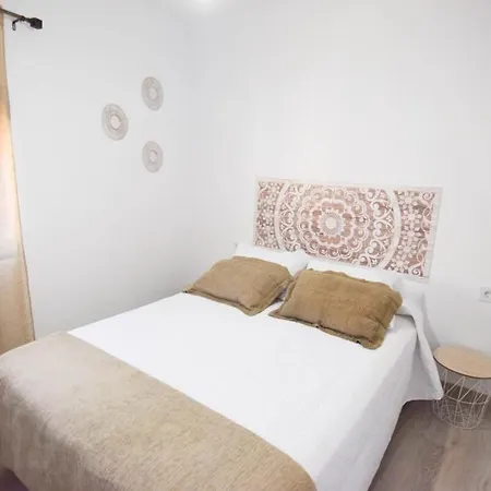 Atico Aguayos Con Terraza Y Cuatro Dormitorios.