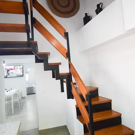 Atico Aguayos Con Terraza Y Cuatro Dormitorios. Cordoba