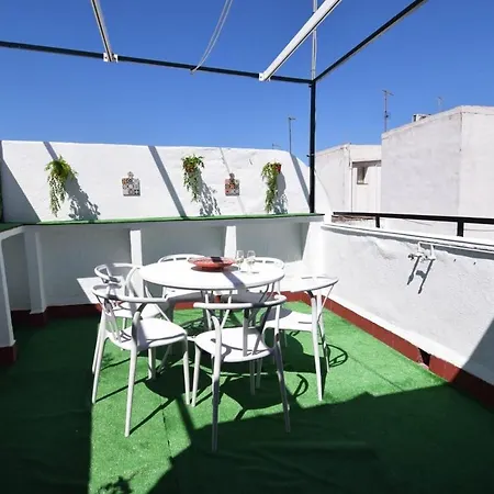 Atico Aguayos Con Terraza Y Cuatro Dormitorios. Apartment *